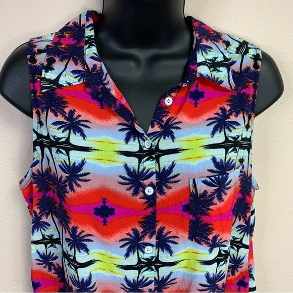 Small C C California Tropical Palm Tree Print Sleeveless Button Down Top Beachy - Picture 3 of 8